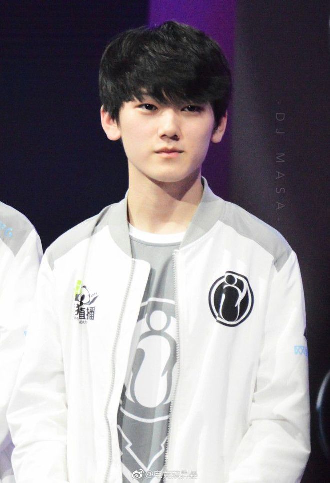 LCK官方：将为Deft、Faker举办十周年活动