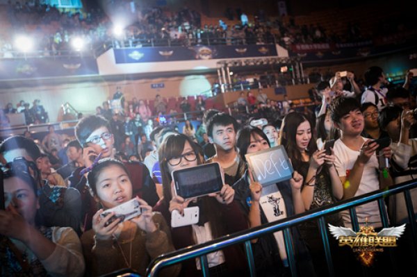 Heroic 将在 IEM Dallas 2025 的淘汰赛中面对 FaZe，之前在与 Falcons 的比赛中失利。